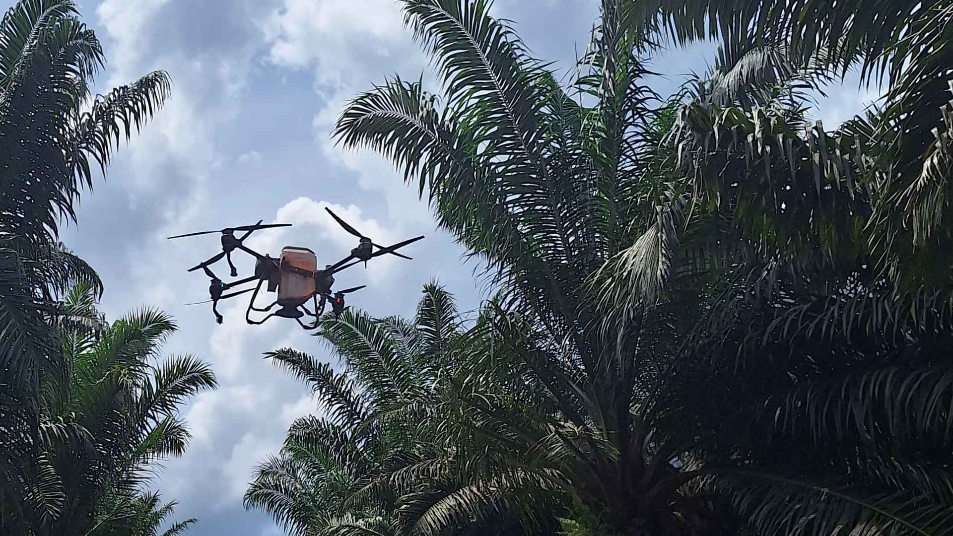 Different types of agriculture drones payload.