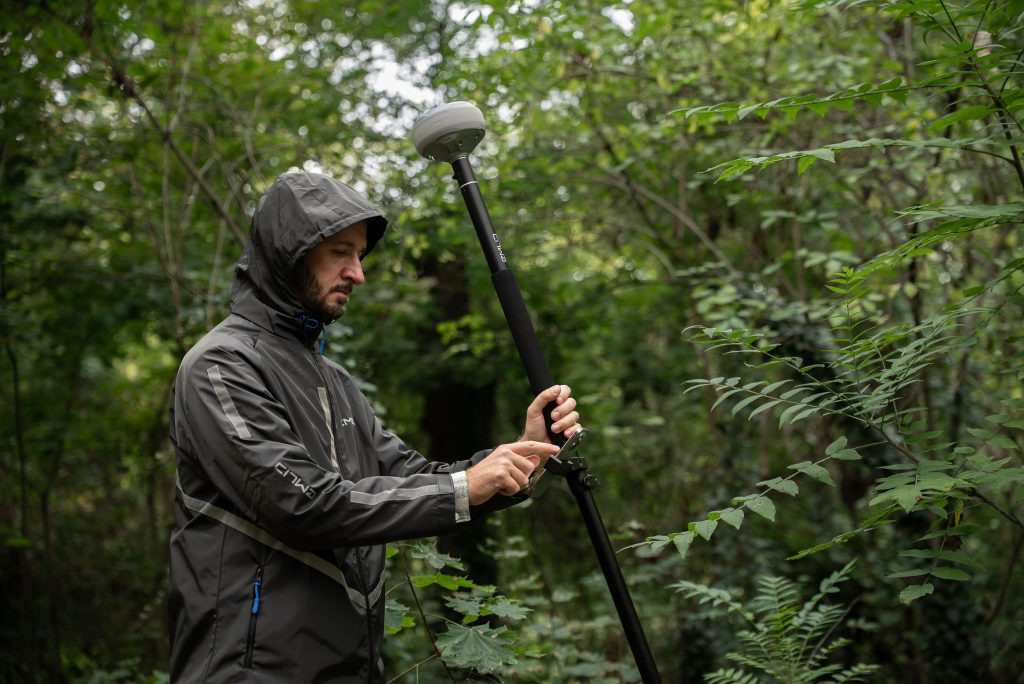 emlid reach rs4 in use